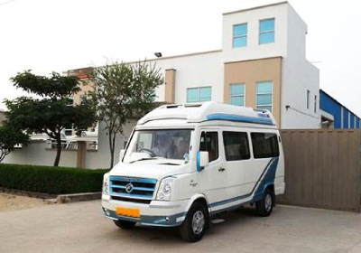 9 Seater Tempo Traveller Rental